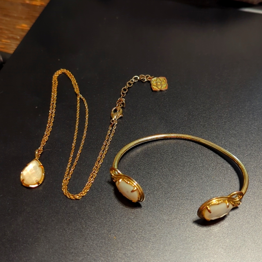 Kendra scott mother of pearl bundle
